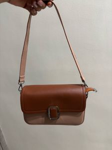 Stylish Two-Tone Crossbody Bag🌹
