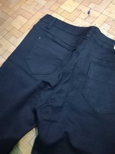 Classic Black Denim New Jeans