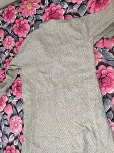 Men's Embroidered Kurta