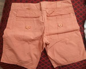 2 Hot Pants
