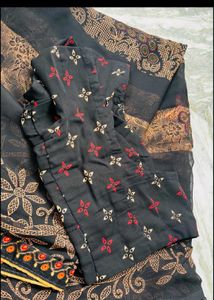 Elegant Black Saree with Floral Print