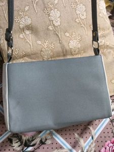 🎀 Chic &amp; Cute Sling Bag 👜