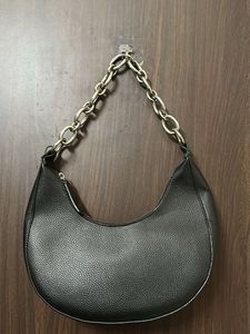 Forever 21 black shoulder moon bag with chain