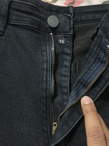 Classic Black High-Waisted Denim Jeans