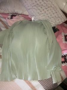 ALINE SKIRT and a same shrug given free