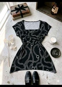 Chic Black Chain Print Square Neck Dress