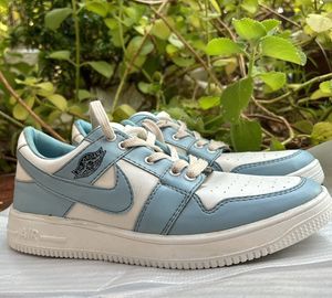 AIR JORDAN