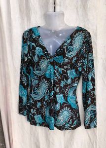 121810. Boho Paisley Print V-Neck Top