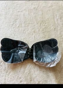 Adhesive bra