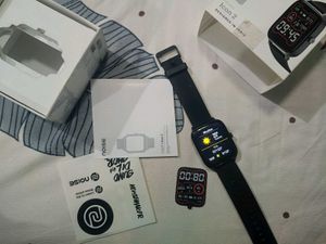 Black Smart Watch at 1199