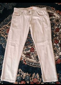 ❗️Sale ❗️Levi's Originals White Jeans..