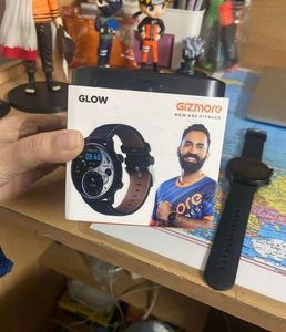 Gizmore Gizfit Glow Multifunctional Smartwatch