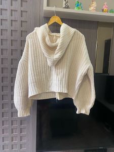 Cream Knit Zip-Up Jacket