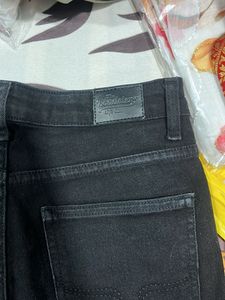 Classic Black Skinny Jeans
