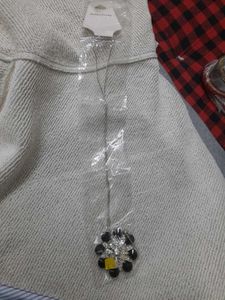 Flower Lapel locketwith chain