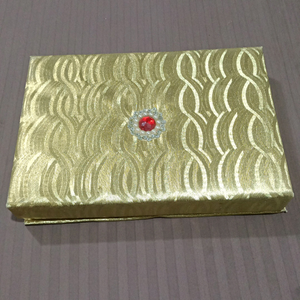 big box with magnetic closure