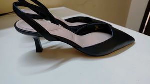 BRAND NEW ALDO HEELS