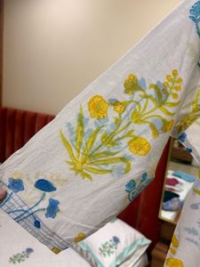 kilol White Kurta with Blue &amp; Yellow Floral Print