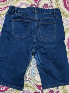 Stylish Blue Denim Capris/shorts