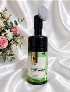 PILGRIM Spanish Squalane foaming face wash with Ki