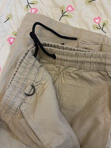 34” Beige Cargo Shorts