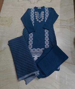 Elegant Blue Embroidered Kurta