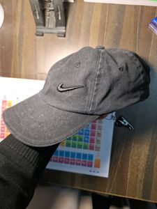 Nike Black Cap with Keychain