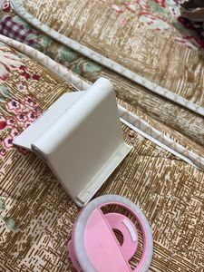 Portable Phone Stand with Ring Light
