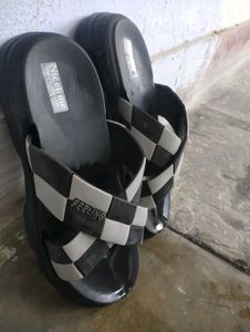 Stylish Black &amp; White Comfort Slides