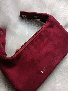 Bobbi Brown velvet Burgundy Suede Pouch♥️💕