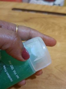 jovees herbal face wash