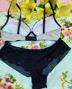 Lace Detail H&amp;M Bra With Sexy Penty