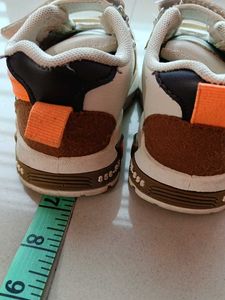 Unisex Cute White &amp; Brown Toddler Sneak
