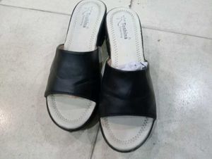 Toshina Black Slides