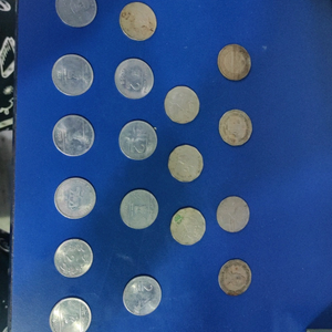 18 2Rs coin