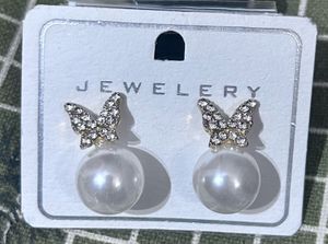 Pearl Drop Butterfly Earrings ✨