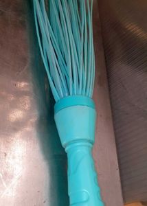 Aqua Broom Brush