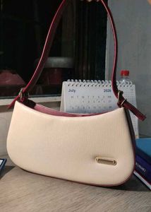 elegant cream shoulder bag ✨