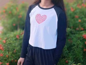 Cute Heart Print Raglan Sleeve Top