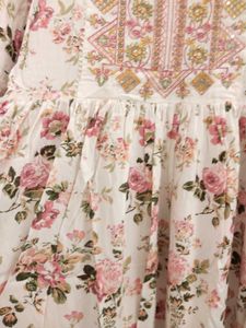 Elegant Floral Print Kurta