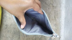 💝 Beutiful M.A.C Makeup Pouch