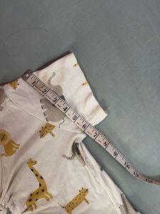 Cute animal print crop tee