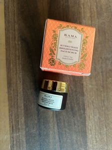 KAMA AYURVEDA KUMKUMADI BRIGHTENING FACE SCRUB 8G