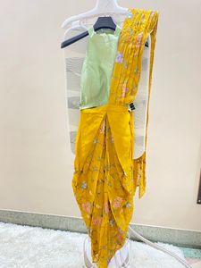 Stylish Yellow Floral Saree Set