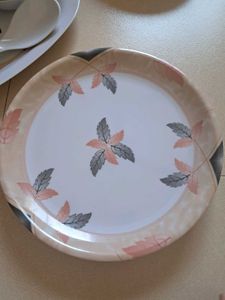 32 piece melamine set