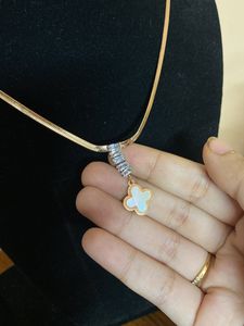 Rosegold Clover Antitarnish Snake Chain Pendant