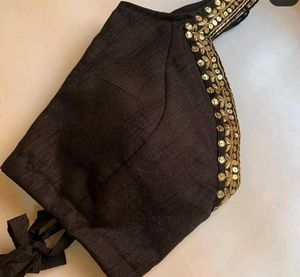 Black blouse deep back neck (4 colour available)