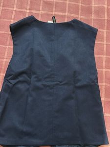Sleek Sleeveless V-Neck Top