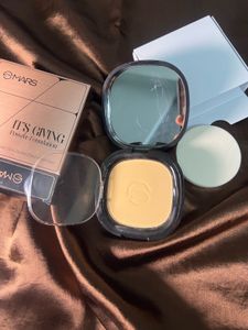 Mars It's Giving Powder Foundation