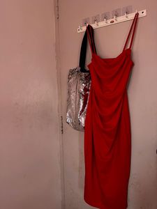 (S-M) Stunning Red Ruched Bodycon Dress